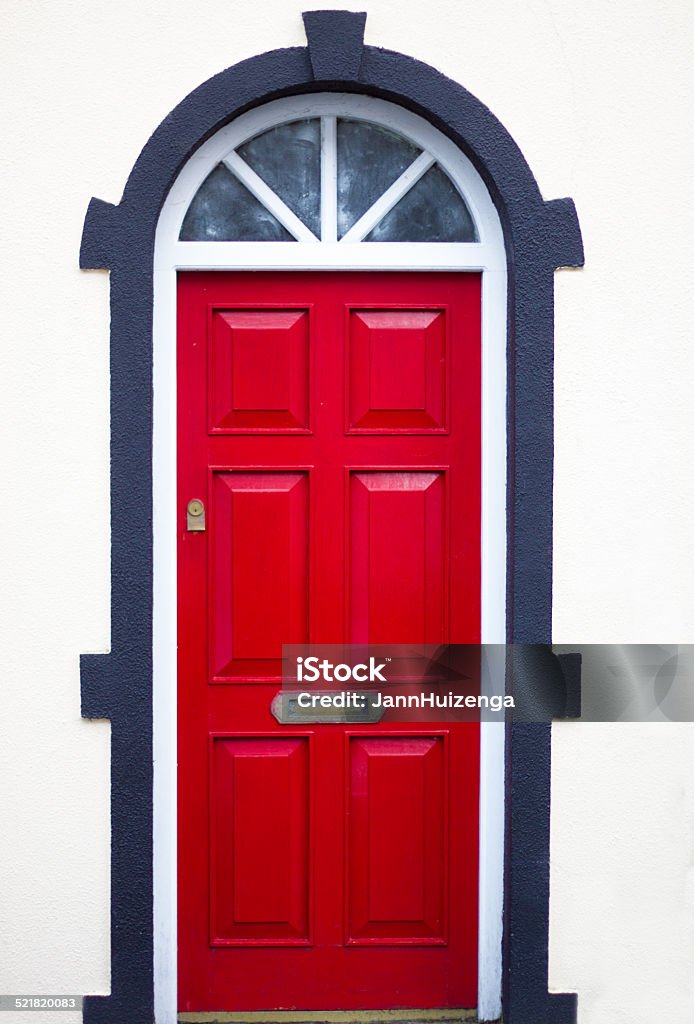 Irish Style Red Door With Black Trim Stock Photo - Download Image Now - Front  Door, Red, Vibrant Color - Istock