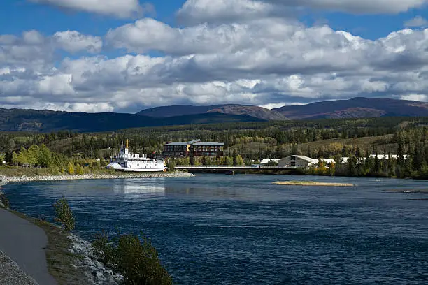 Viewe of the Yukon River and paddlewheeler S.S. Klondike. Whitehorse, Yukon, Canada