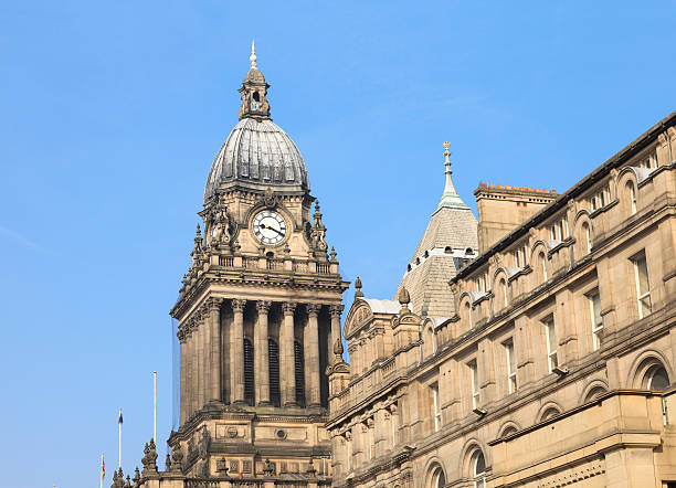 municipio di leeds - leeds england leeds town hall town uk foto e immagini stock