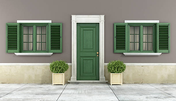 détail d'une chambre classique - house facade door residential structure photos et images de collection