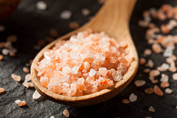 istock Raw Pink Himalayan Sea Salt 521952017