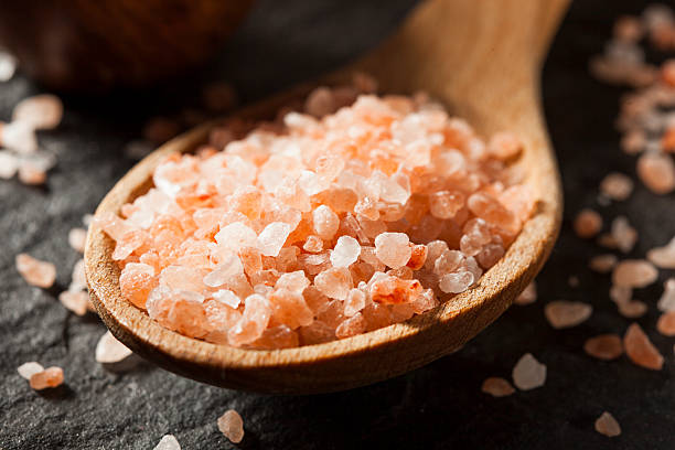 istock Raw Pink Himalayan Sea Salt 521954063