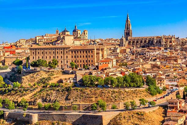 istock Cathedral Churches Medieval City Toledo Spain 521997466