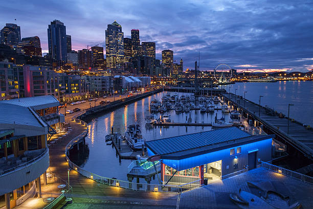 istock Bell Harbor marina and the Seattle skyline at dawn. 521998844