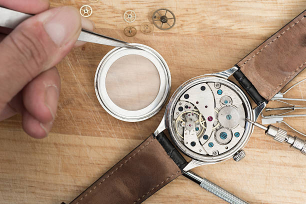 istock Repair of watches 521999047