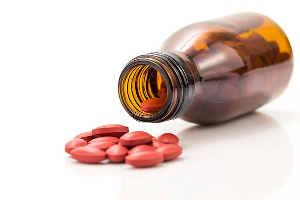 medical: botella de medicina - vitamin pill vitamin c nutritional supplement bottle fotografías e imágenes de stock