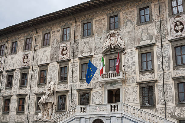 istock building of University on Piazza dei Cavalieri in Pisa 522095115
