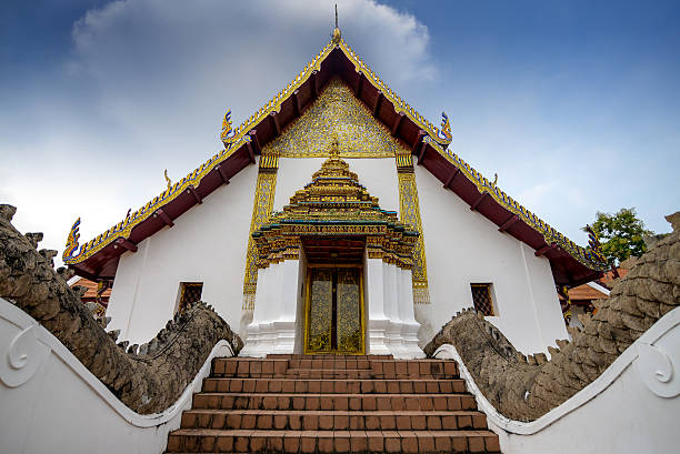templo wat phumin na província de nan, tailândia - phumin - fotografias e filmes do acervo