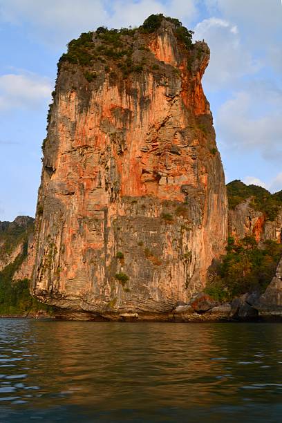istock Karst limestone rocks, Railay Peninsula - Thailand 522111891