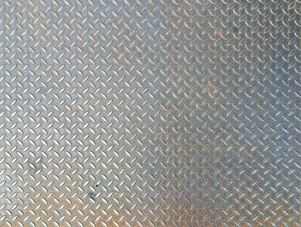 istock Old metal diamond plate 522122658