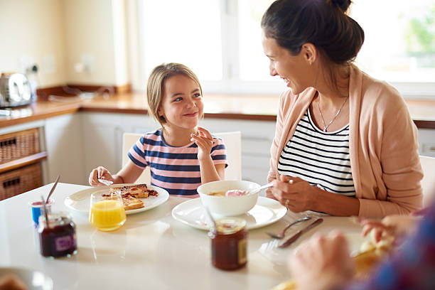 istock Mornings with Mom are the best 522140384
