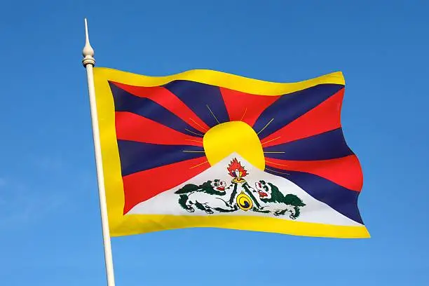 The Tibetan flag (snow lion flag) was introduced by the 13th Dalai Lama in 1912. Since the 1960s, it is used a symbol of the Tibetan independence movement.