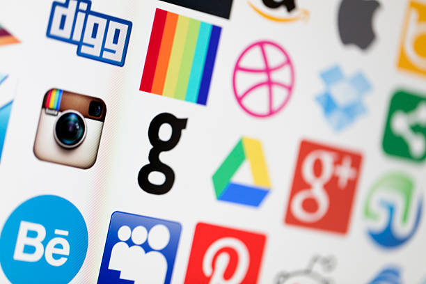 人気のソーシャルメディアのアイコンとテクノロジー - dropbox ストックフォトと画像