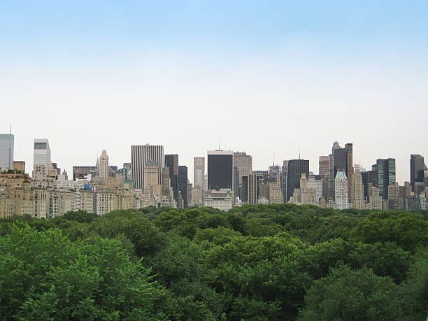 istock Park and the City 522151917