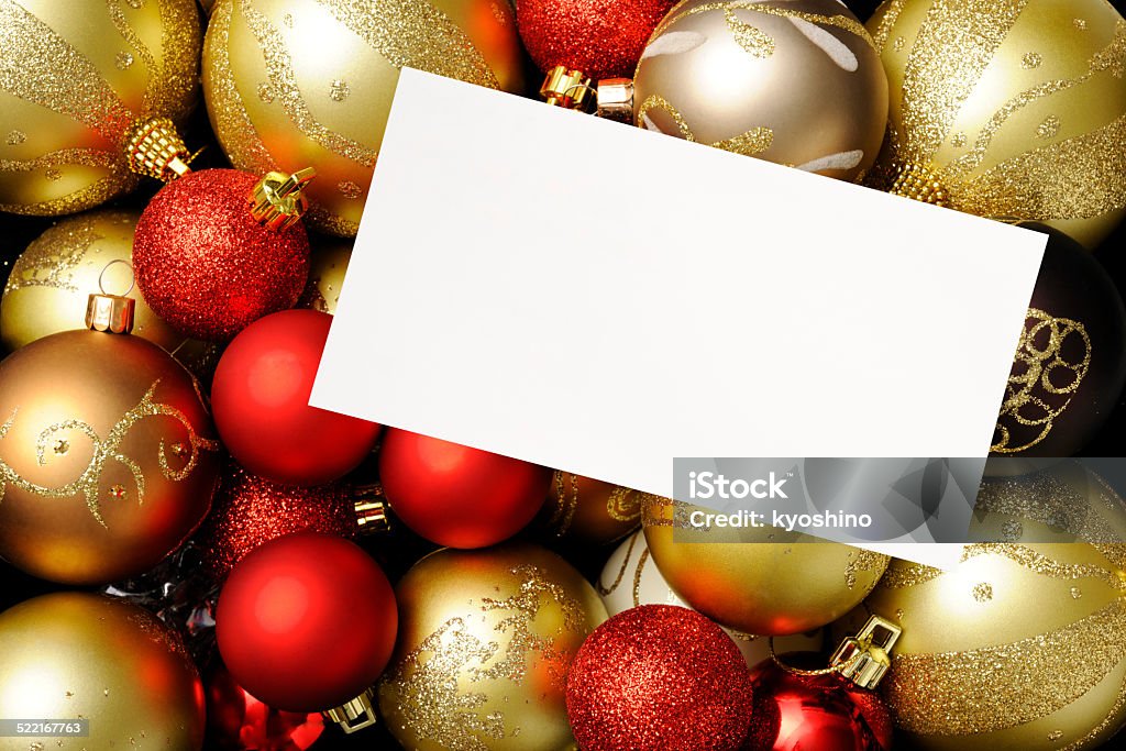 空白のクリスマスカードカラフルなクリスマスボール - お祝いのロイヤリティフリーストックフォト