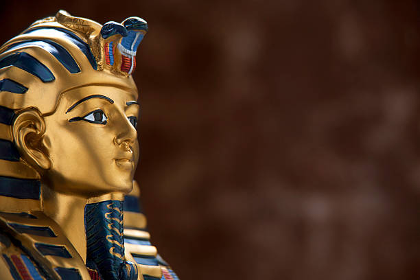 egipto máscara funeraria - death mask of tutankhamun fotografías e imágenes de stock
