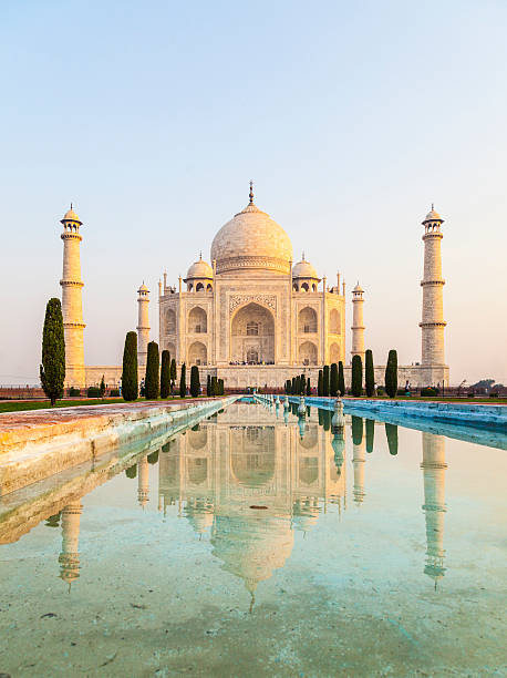 istock Taj Mahal in sunrise light, Agra, India 522186927