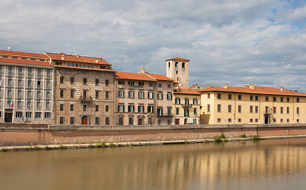 istock Arno River and waterfront buildings, Pisa 522206147