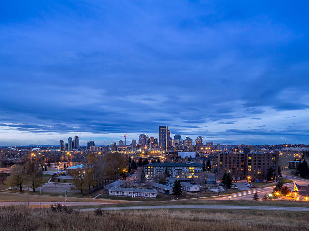 istock Calgary skyline at sunrise 522218141