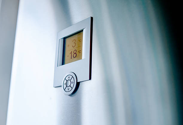 冷蔵庫の表示のクローズアップ - refrigeration cycle ストックフォトと画像