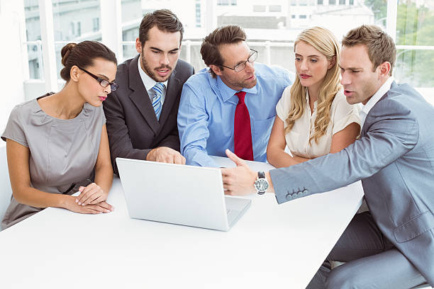 istock Business people using laptop in office 522222593
