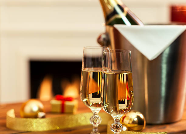 istock Holiday Champagne 522222751