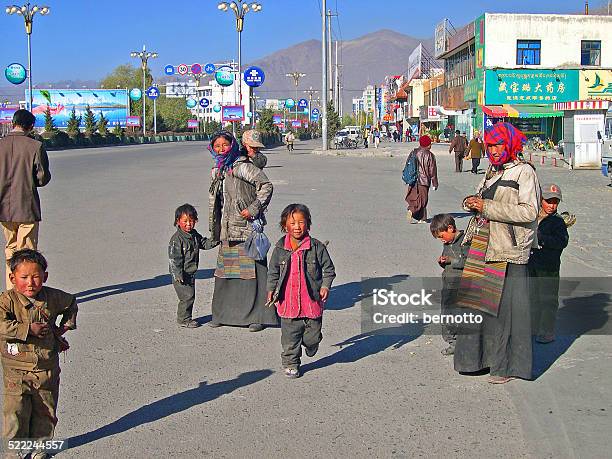 Lhasa Tibet China Pilgrims Chatting And Begging Stock Photo - Download Image Now