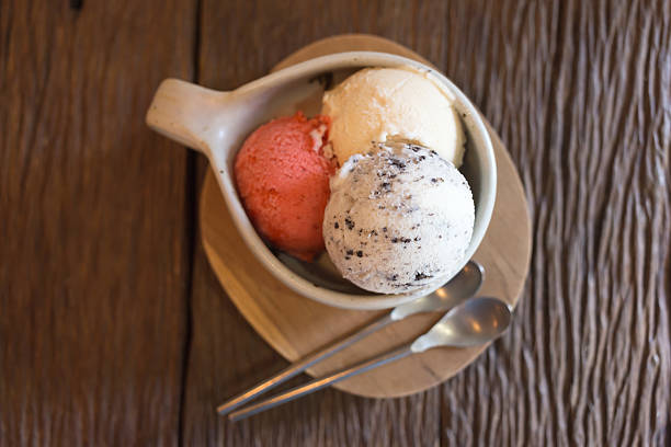 istock Home made icecream in the bowl with soft focus 522304224