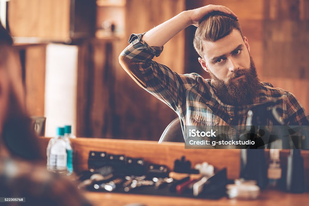 Temps pour la nouvelle coupe de cheveux. - Photo de Hommes libre de droits