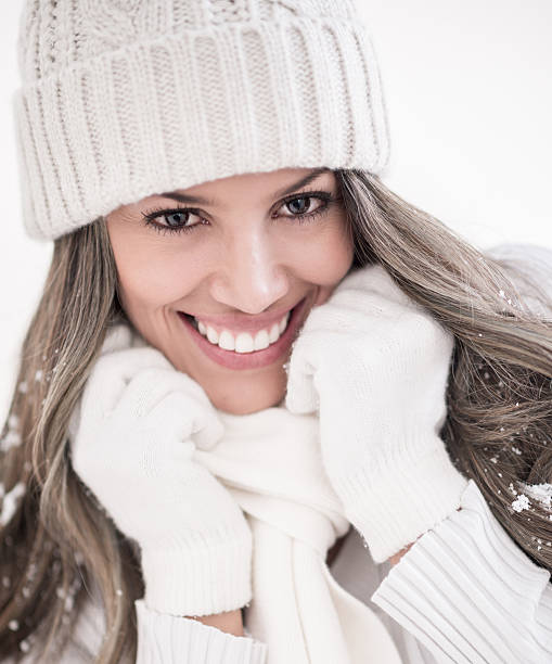istock Winter woman portrait 522311141