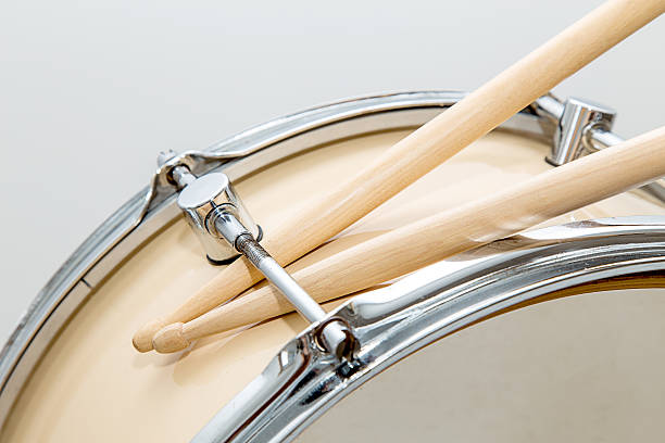 istock Wood snare drum and drumsticks isolated 522320470