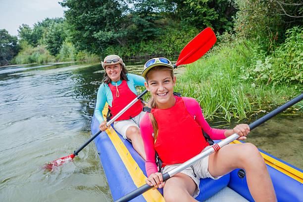istock Family kayaking on the river 522322414