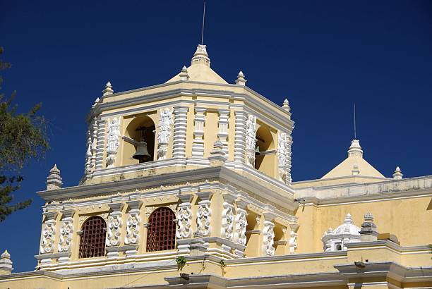 istock Church in Antigua, Guatemala 522327062