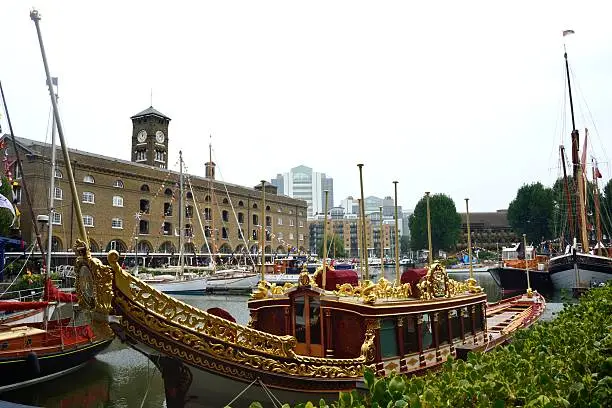 gloriana royal barge