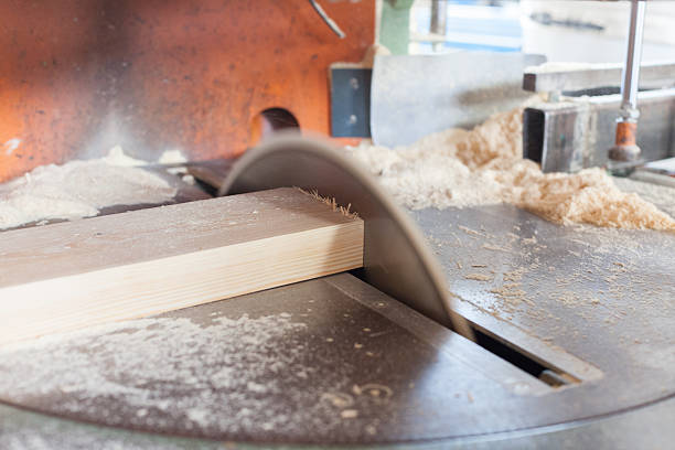 istock Circular saw. Worker using circular saw for wood 522332862