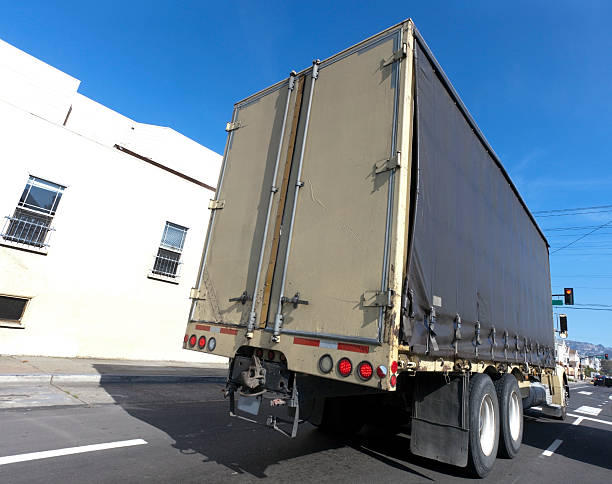 istock Delivery Truck with Curtain Cover Side 522335127