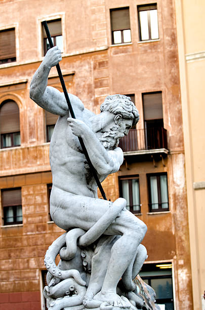 fonte de netuno na praça navona, em roma, itália - italy rome neptune roman mythology imagens e fotografias de stock