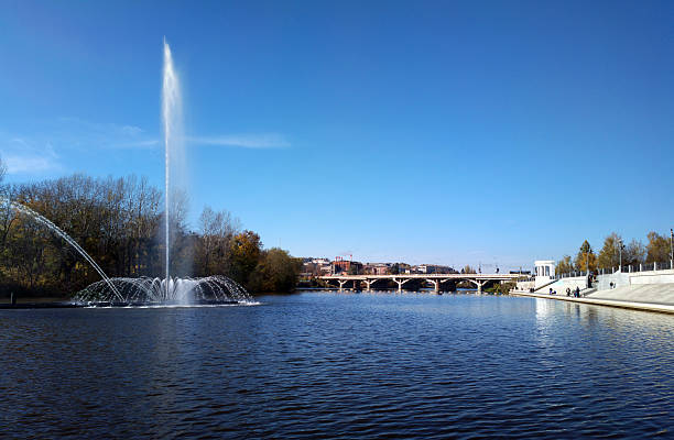 istock Fountain on the river in Vinnytsia. 522368590
