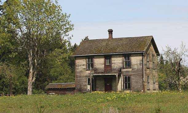istock Old Abandoned Two Story Home 522377206