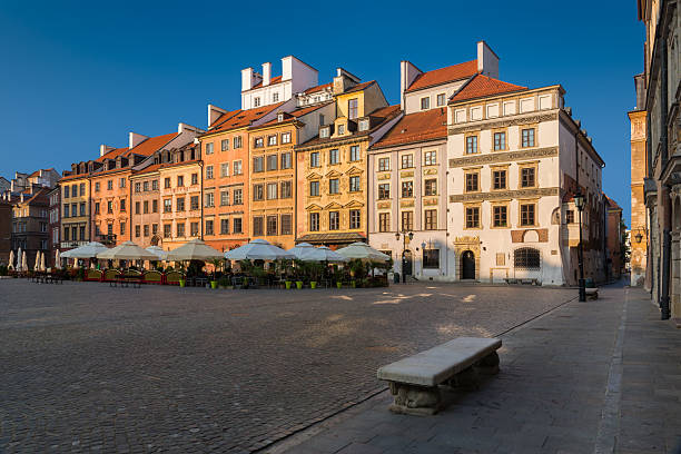 istock Warsaw Old Town Market Place 522382499