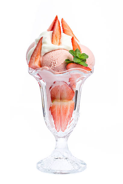 istock strawberry ice cream goblet with strawberries and mint leaf 522392136