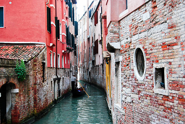 水チャネル - venice italy ストックフォトと画像