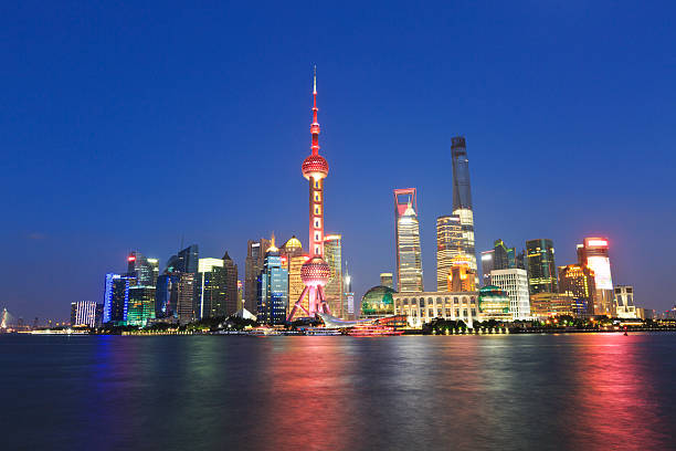 istock Beautiful Shanghai skyline at night 522403151