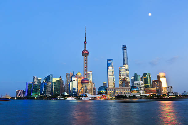 istock Beautiful Shanghai skyline at night 522403535