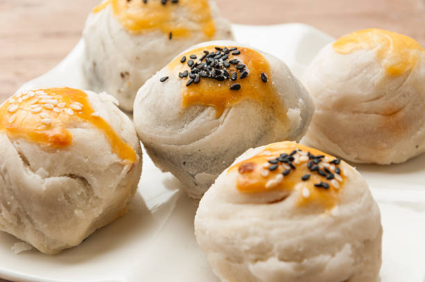 istock Chinese Pastry or Moon cake, dessert for Chinese new year. 522421103