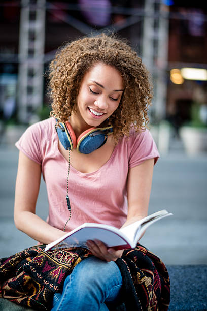 istock City woman reading 522433815