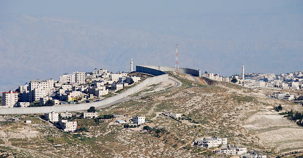 istock Wall between Jerusalem and the West Bank 522434583