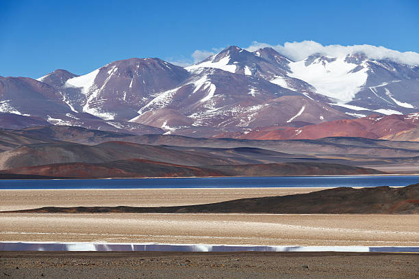 istock Black lagoon, volcano Pissis, Catamarca, Argentina 522448731