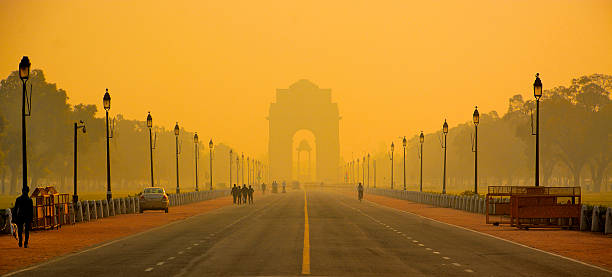 グッドモーニングデリー - india gate delhi new delhi ストックフォトと画像