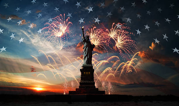 istock Independence day. Liberty enlightening the world 522521661